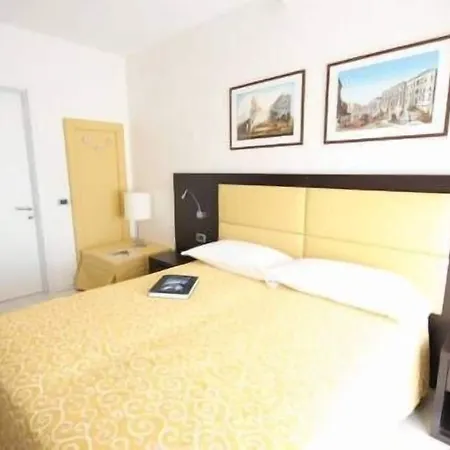 Hotel La Pergola Di Venezia 2*